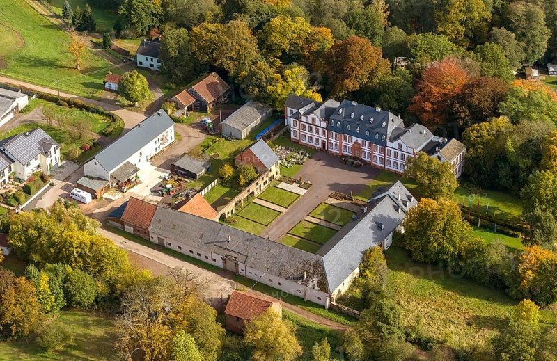 Hotel Schloss Münchweiler, Wadern, Saarbrücken, Saarland, Germany, Europe, aerial photo, birds-eyes view, aerial photography, aerial photography, overview, bird's eye view