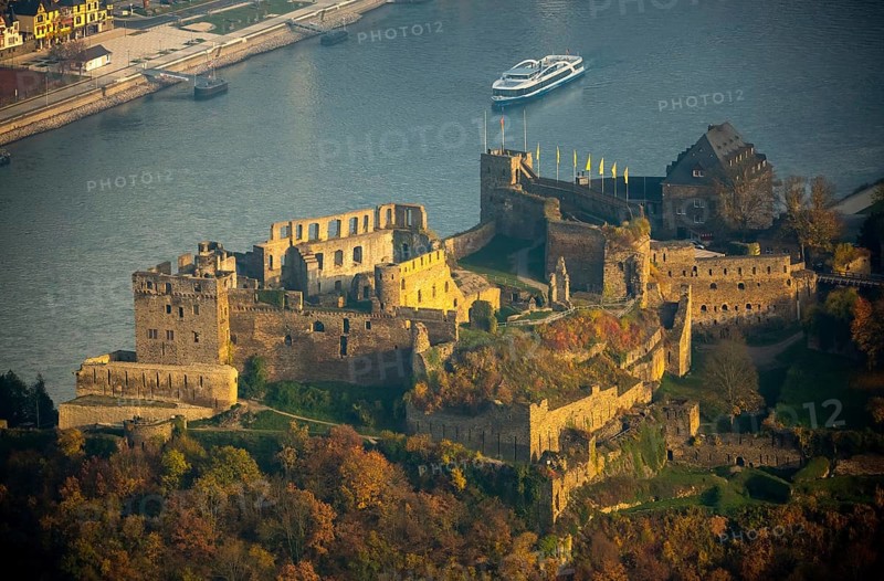 Burg Rheinfels St.Goar with excursion boat, Rhine, Rhine Valley, Sankt Goar, Rhineland-Palatinate, Germany, Europe, aerial view, birds-eyes view, aerial photography, aerial photography, overview, bird's eye view