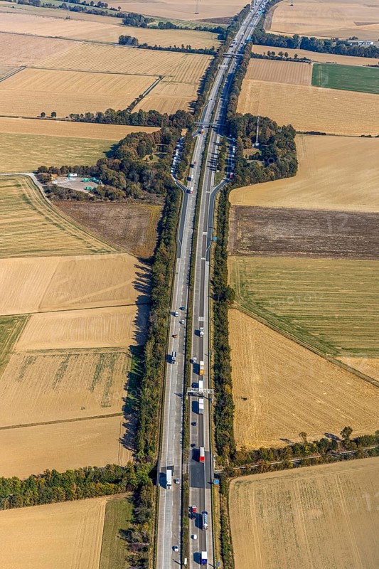 Aerial view, motorway A44, rest area, rest area Völlinghauser Flur, rest area Klievermühle, Klieve, Anröchte, district Soest, North Rhine-Westphalia, Germany, motorway rest area, DE, Europe, Kreis-Soest-Buch, KreisSoestBuch, aerial view, aerial photography, aerial photography, rest area, road traffic, overview, bird's-eye view, meadows and fields, birds-eyes view, overview