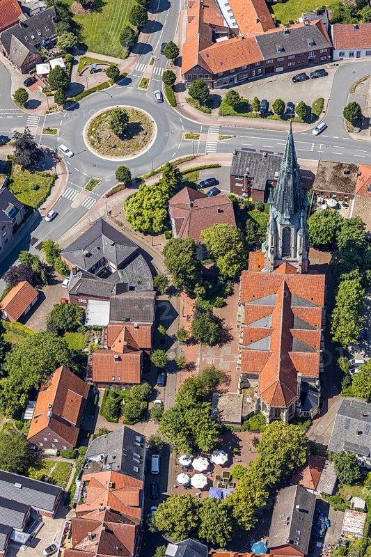 Aerial view, catholic church St. Johannes Baptist, Kirchstraße. Altenberge, Münsterland, North Rhine-Westphalia, Germany, Altenberge, place of worship, DE, Europe, religious community, place of worship, church, parish, denomination, roundabout, aerial view, aerial photography, aerial photography, religion, overview, bird's-eye view, birds-eyes view, overview