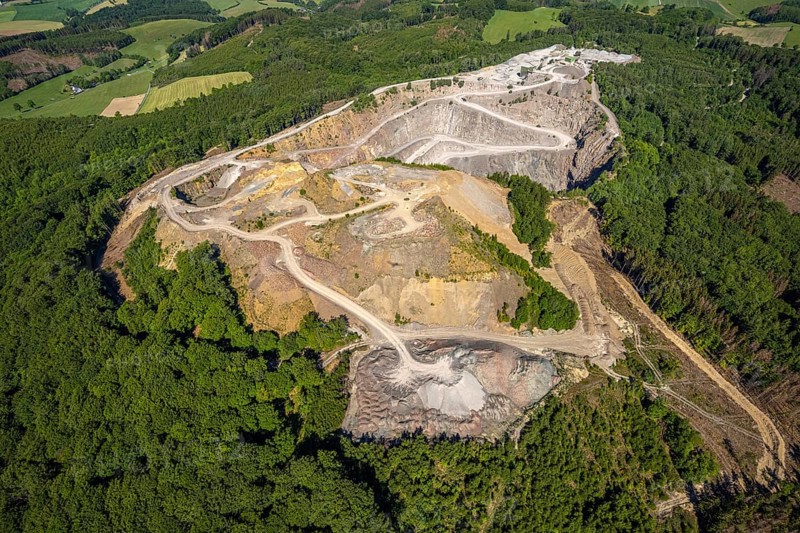 Aerial photo, Heinrich Ebel GmbH quarry, Effenberg plant, Arnsberg, Sauerland, Hochsauerlandkreis, North Rhine-Westphalia, Germany, DE, Europe, aerial photo, aerial photography, aerial photography, quarry, overview, bird's-eye view, overview