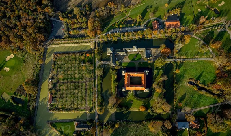 Aerial view, Golfclub Wasserschloss Westerwinkel, Schloss Westerwinkel, Herbern, Ascheberg, Münsterland, North Rhine-Westphalia, Germany, DE, Europe, birds-eyes view, aerial view, aerial photography, aerial photography, overview, bird's eye view, historical sight
