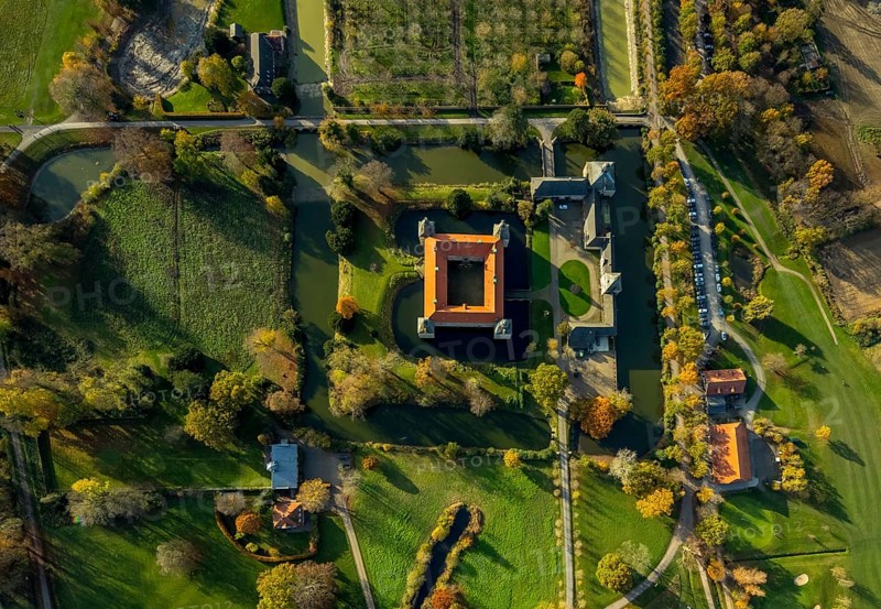 Aerial view, Golfclub Wasserschloss Westerwinkel, Schloss Westerwinkel, Herbern, Ascheberg, Münsterland, North Rhine-Westphalia, Germany, DE, Europe, birds-eyes view, aerial view, aerial photography, aerial photography, overview, bird's eye view, historical sight