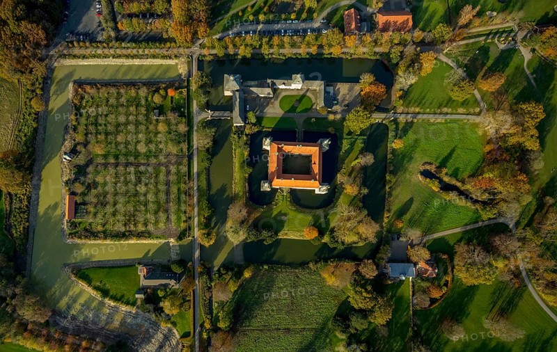 Aerial view, Golfclub Wasserschloss Westerwinkel, Schloss Westerwinkel, Herbern, Ascheberg, Münsterland, North Rhine-Westphalia, Germany, DE, Europe, birds-eyes view, aerial view, aerial photography, aerial photography, overview, bird's eye view, historical sight