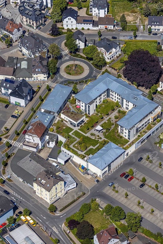Aerial view, shopping centre Finnentroper Straße, Attendorn, Sauerland, North Rhine-Westphalia, Germany, DE, shopping markets, shopping place, shopping centre, Europe, roundabout, aerial view, aerial photography, aerial photography, local supply centre, supermarket, overview, bird's-eye view, overview