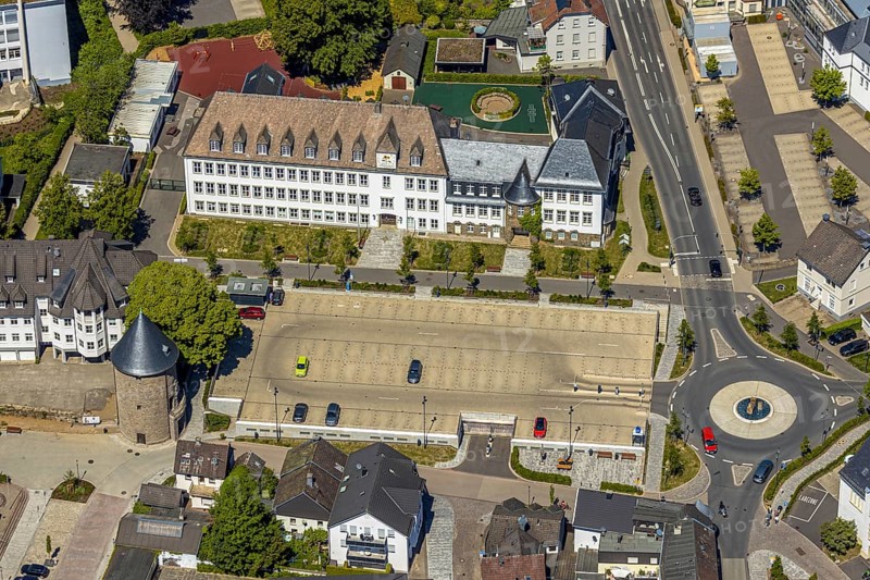 Aerial view, Bieketurm, parking deck Feuerteich, catholic catholic sun school, Attendorn, Sauerland, North Rhine-Westphalia, Germany, education, educational institution, DE, Europe, primary school, roundabout, educational institute, aerial view, aerial photography, aerial photography, car parks, school, sight, defence tower, overview, bird's eye view, defence tower, birds-eyes view, former town fortification, historical, overview