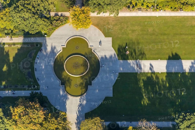 Aerial view, Bad Oeynhausen, fountain in the spa gardens, Bad Oeynhausen, East Westphalia-Lippe, North Rhine-Westphalia, Germany, DE, Europe, spa gardens, aerial view, aerial photography, aerial photography, OLWBUCH, OWL, OWL-Buch, East Westphalia, overview, bird's eye view, birds-eyes view, cultural use, overview