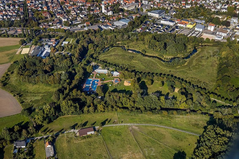 Aerial photo, Bega Bad, river Bega, Bad Salzuflen, Ostwestfalen-Lippe, North Rhine-Westphalia, Germany, bathing establishment, bathing resort, Begakamp, DE, adventure pool, Europe, outdoor pool, leisure, leisure pool, sunbathing lawn, aerial photo, aerial photography, OLWBUCH, OWL, OWL-Buch, Ostwestfalen, swimming pool, swimming pool, swimming pleasure, overview, bird's eye view, water fun, bathing, birds-eyes view, overview, swimming