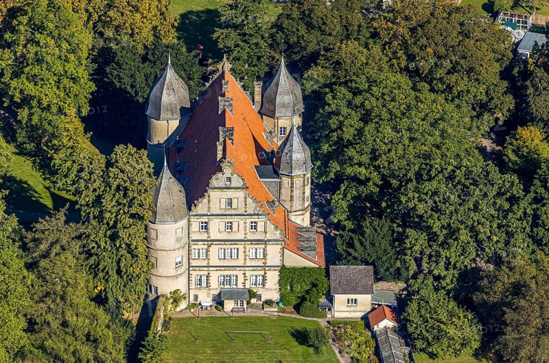 Aerial view, Barntrup Castle with corner towers, Barntrup, East Westphalia-Lippe, North Rhine-Westphalia, Germany, castle, DE, corner towers, Europe, Kerßenbrock Castle, aerial view, aerial photography, aerial photography, OLWBUCH, OWL, OWL-Buch, Obere Straße, East Westphalia, park, park complex, private property, castle, castle complex, castle park, tower, overview, bird's eye view, Weser Renaissance, birds-eyes view, overview