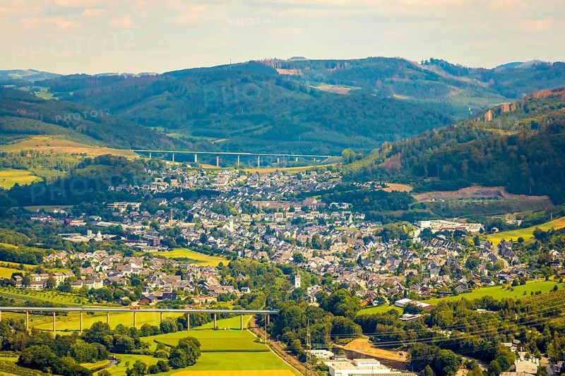 Aerial view, Ruhr valley bridge Velmede, valley bridge Schormecke, river Ruhr, view of Velmede and Borghausen in Bestwig, Sauerland, North Rhine-Westphalia, Germany, motorway bridge, Bestwig, bridge, DE, Europe, distant view, hilly landscape, aerial view, aerial photography, aerial photography, overview, bird's-eye view, forest area, meadows and fields, birds-eyes view, overview