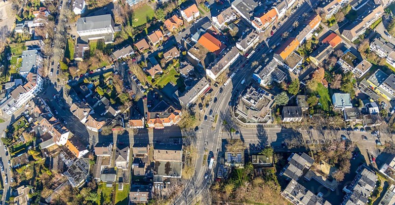 Aerial view, intersection Kemnader Straße, Markstraße, Karl-Friedrich-Straße, Heinrich-König-Straße, Weitmar, Bochum, Ruhr area, North Rhine-Westphalia, Germany, City, DE, Europe, property tax, real estate, city centre view, aerial view, aerial photography, aerial photography, overview, bird's-eye view, Volksbank Bochum Witten Filiale Bochum-Süd, residential area, living and living, residential area, residential buildings, housing estate, birds-eyes view, overview
