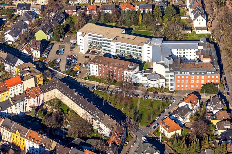 Aerial view, Marien-Hospital Wattenscheid - Katholisches Klinikum Bochum, Wattenscheid, Bochum, Ruhr area, North Rhine-Westphalia, Germany, DE, Europe, healthcare, hospital, clinic, clinic centre, hospital, aerial photograph, aerial photography, aerial photography, medical facility, medical assistance, emergency service, Parkstrasse, overview, bird's-eye view, overview, medical care