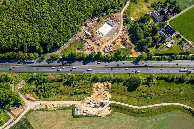 Aerial view, construction site Harpener Bach, Auf dem Sporkel, rainwater overflow basin Kirchharpener Bach, motorway A40, Bochum, Ruhr area, North Rhine-Westphalia, Germany, construction work, construction vehicles, construction area, construction site, building plots, construction crane, construction measure, construction project, construction site, DE, development, Europe, capacity requirements, aerial view, aerial photography, aerial photography, new construction, overview, bird's-eye view, overview