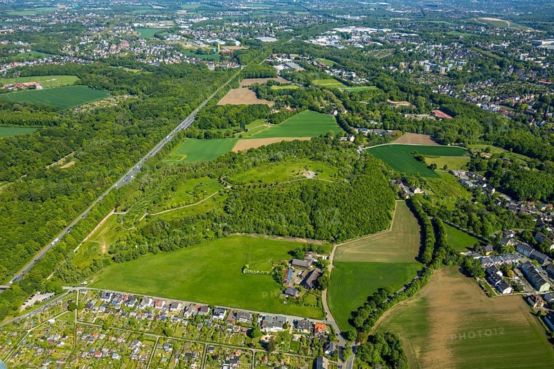 Aerial view, Tippelsberg, recreation area, Bochum, Ruhr area, North Rhine-Westphalia, Germany, DE, recreation, Europe, leisure activities, green area, green spaces, green belt, landmark, aerial view, aerial photography, aerial photography, recreation area, park, park facility, overview, bird's-eye view, overview