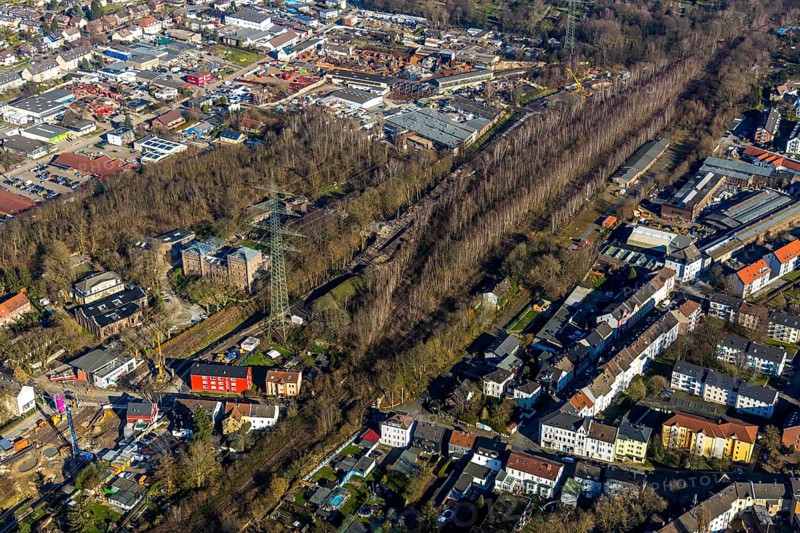 Aerial view, planned cycle path on former railway line, local view Ückendorf, former goods station Gelsenkirchen / Wattenscheid, road subway Ückendorfer Straße, Am Bahnhof, Günnigfeld, Bochum, Ruhr area, North Rhine-Westphalia, Germany, railway tracks, DE, Europe, property tax, real estate, aerial view, aerial photography, aerial photography, tunnel, overview, subway, forest, housing estate, living and living, residential area, residential buildings, housing estate, housing estate bird's eye view, birds-eyes view, overview, Ückendorf