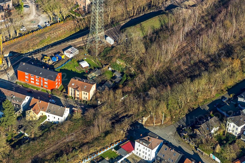 Aerial view, planned cycle path on former railway line, road subway Ückendorfer Straße, Am Bahnhof, Günnigfeld, Bochum, Ruhr area, North Rhine-Westphalia, Germany, railway tracks, DE, Europe, property tax, real estate, aerial view, aerial photography, aerial photography, tunnel, overview, subway, residential area, living and living, residential area, residential buildings, housing estate, housing estate bird's eye view, birds-eyes view, overview, Ückendorf