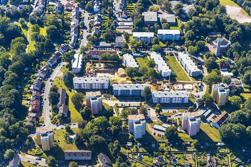 Construction work in the high-rise housing estate Ennepestraße, housing densification, Grumme, Bochum, Ruhr area, North Rhine-Westphalia, Germany, DE, Europe, aerial photograph, birds-eyes view, aerial photography, aerial photography, overview, bird's eye view