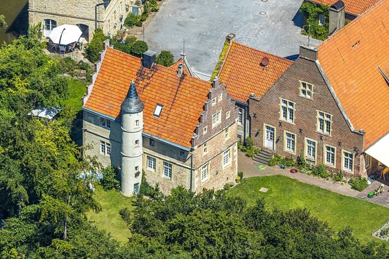 Aerial view, Haus Runde, event location, Billerbeck, Münsterland, North Rhine-Westphalia, Germany, DE, Esking, Europe, moat, wedding location, aerial view, aerial photography, aerial photography, rectory, renaissance complex, renaissance style, registry office, tower, overview, events, venue, event location, bird's-eye view, birds-eyes view, overview
