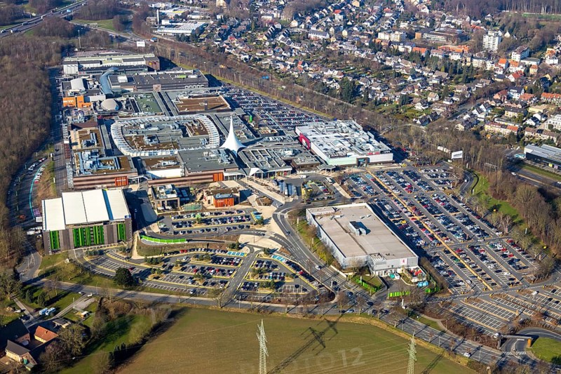 Aerial view, Ruhrpark Bochum, shopping centre, Harpen, Bochum, Ruhr area, North Rhine-Westphalia, Germany, DE, shopping centre, shopping mall, shopping mile, shopping markets, shopping plaza, Europe, aerial view, aerial photography, aerial photography, parking, overview, bird's eye view, birds-eyes view, overview