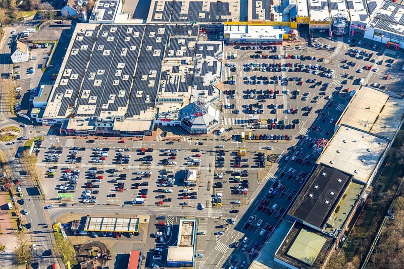 Aerial view, Hannibal-Center, shopping centre, Hofstede, Bochum, Ruhr area, North Rhine-Westphalia, Germany, Bochum-Riemke, DE, shopping centre, shopping markets, shopping plaza, Europe, specialist markets, aerial view, aerial photography, aerial photography, local supply centre, car parks, overview, bird's-eye view, overview