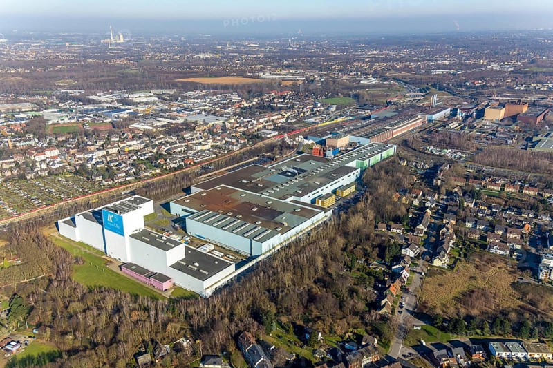 Aerial photo, thyssenkrupp Steel Europe AG Bochum plant, Essener Straße, Kruppwerke, Bochum, Ruhr area, North Rhine-Westphalia, Germany, DE, Europe, commercial area, commercial use, industrial plants, industrial area, industrial site, aerial photograph, aerial photography, aerial photography, production plants, production halls, steel manufacturer, overview, bird's-eye view, bird's-eye view, overview