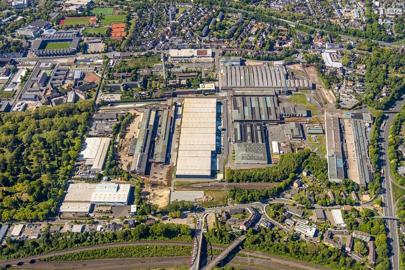 Aerial photograph, thyssenkrupp Steel Europe AG Bochum plant, Bochum prison, Castroper Straße, Grumme, Bochum, Ruhr area, North Rhine-Westphalia, Germany, arrest, DE, Europe, imprisonment, custodial sentence, prison, custody, industrial area, industrial estate, commercial use, prison, prison sentence, industrial facilities, industrial area, industrial site, correctional facility, aerial view, aerial photography, aerial photography, production facilities, production halls, overview, custody, bird's eye view, birds-eyes view, overview