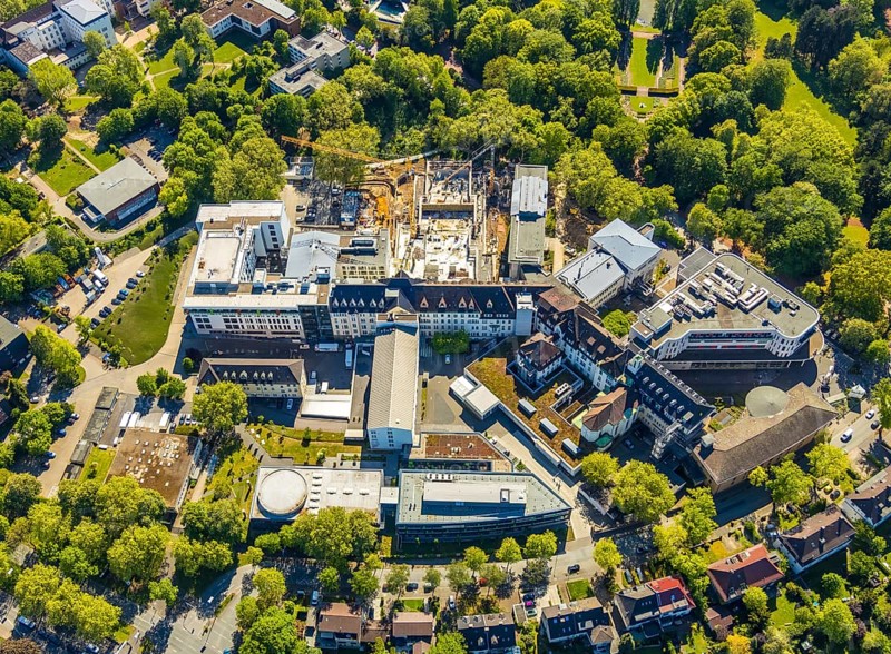 Aerial view, St. Josef-Hospital - Catholic Hospital Bochum, construction site new surgery wing, Grumme, Bochum, Ruhr area, North Rhine-Westphalia, Germany, construction area, building site, building plots, construction project, construction site, DE, Europe, Gudrunstraße, Catholic Hospital Bochum, Clinic for Neurology at St. Josef Hospital Bochum, Clinic for Orthopaedics and Trauma Surgery at St. Josef Hospital Bochum, Clinic of the Ruhr University Bochum, aerial view, aerial photography, aerial photography, new building, overview, University Hospital of the Ruhr University Bochum, bird's eye view, birds-eyes view, overview
