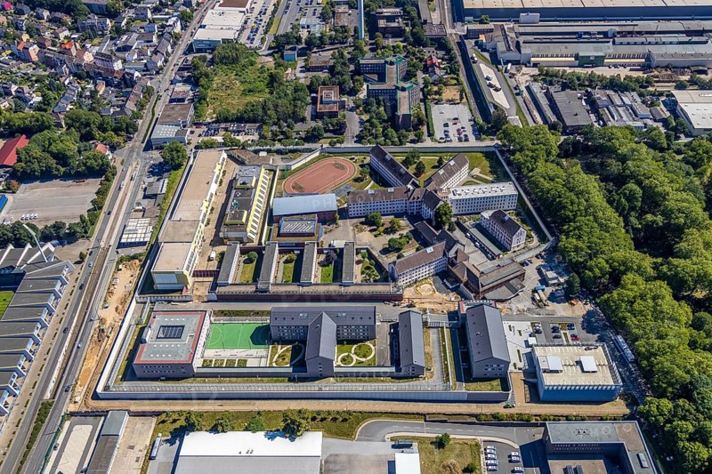 Aerial view, JVA correctional facility Bochum, prison, above area at Castroper Straße for the planned Green Mosque Ruhr, next to car dealership Feix, Grumme, Bochum, Ruhr area, North Rhine-Westphalia, Germany, DE, Europe, birds-eyes view, aerial photograph, aerial photography, aerial photography, overview, overview, bird's eye view, urban planning, reconstruction measures, construction site, overplanning