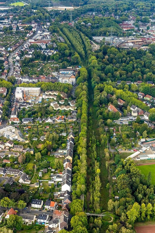 Aerial view, Former Rhenish Railway Road, RS1 fast cycle route, residential area with care facility Am Beisenkamp, Günnigfeld, Bochum, Ruhr area, North Rhine-Westphalia, Germany, railway line, construction work, construction, construction area, building site, building plots, construction measure, construction project, construction site, Bochum-Wattenscheid, DE, Former Wattenscheid goods station, Europe, property tax, real estate, aerial view, aerial photography, aerial photography, new building, Parkstraße, RS1, Wattenscheid district, Rheinische Bahn road, overview, bird's-eye view, Wattenscheid, residential complex, living and life, residential area, residential buildings, residential quality, residential quarter, housing estate, birds-eyes view, overview