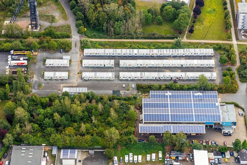 Aerial view, refugee accommodation at the former Holland colliery, Leithe, Bochum, Ruhr area, North Rhine-Westphalia, Germany, Bochum-Wattenscheid, DE, Former Holland colliery, Emil-Weitz-Straße, Europe, refugees, aerial view, aerial photography, aerial photography, Plan B Ruhr e.V., Wattenscheid district, overview, bird's-eye view, Wattenscheid, residential containers, birds-eyes view, overview