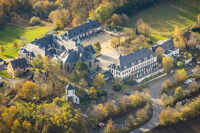 Cistercian monastery Bochum-Stiepel, Restaurant Klosterhof, Stiepel, Bochum, Ruhr area, North Rhine-Westphalia, Germany, Am Varenholt, place of worship, café, DE, food and drink, Europe, inn, gastronomy, religious community, holy place, chapel, Stiepel monastery, denomination, aerial view, aerial photograph, aerial photography, aerial photography, priory of the Heiligenkreuz monastery, religious site, restaurant, overview, bird's eye view, bird's eye view, overview