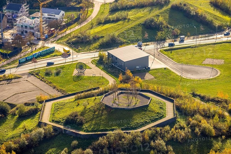 Hiltroper Höhe slagheap, Hiltroper Straße, Bochum, North Rhine-Westphalia, Germany, DE, design, Europe, shapes and colours, small Lothringen slagheap, aerial view, aerial photograph, aerial photography, aerial photography, Ruhr area, sight, overview, bird's eye view, birds-eyes view, former Lothringen colliery site, overview