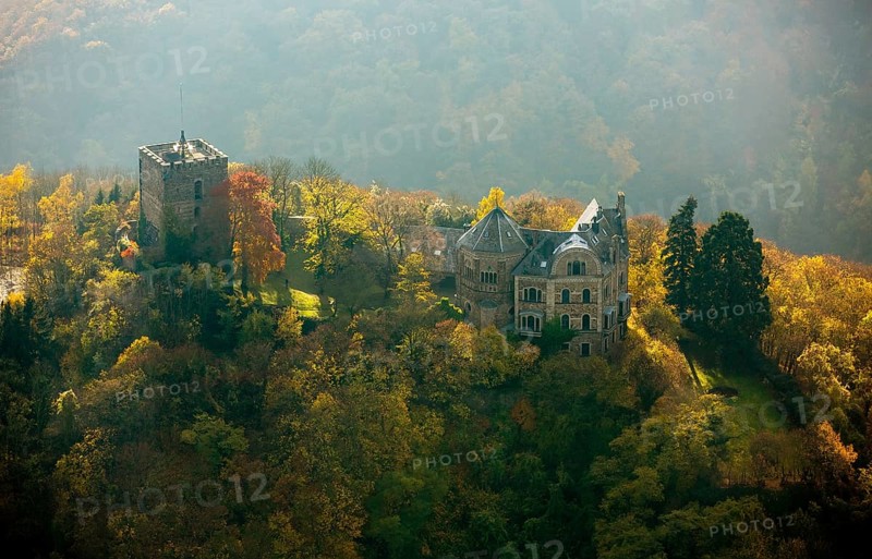 Rheineck Castle in the Rhine Valley, Rhine, autumn foliage, Bad Breisig, Ahrweiler district, Rhineland-Palatinate, Germany, Europe, aerial view, birds-eyes view, aerial photography, aerial photography, overview, bird's eye view, spa town