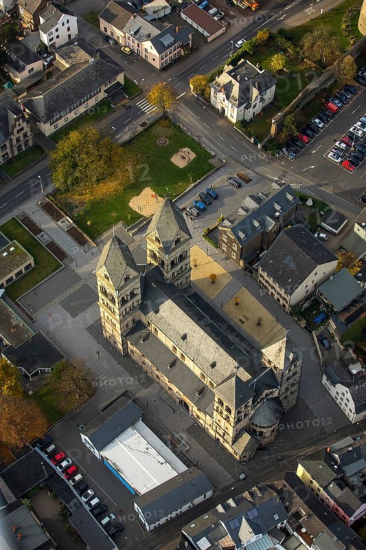 Maria Himmelfahrt, Church of Our Dear Lady - Mariendom, Dom zu Andernach, Andernach, Landkreis Mayen-Koblenz, Rhineland-Palatinate, Germany, Europe, aerial view, birds-eyes view, aerial photography, aerial photography, aerial photography, overview, bird's eye view