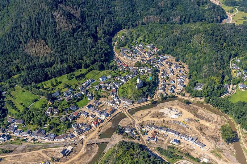 Aerial view, flooded area at the river Ahr with destroyed bridges and historical sight Burg Kreuzberg in the district Kreuzberg, Altenahr, Ahr valley, Rhineland-Palatinate, Germany, Ahr flood, castle, DE, Europe, flood disaster, flood disaster, hilltop castle, century flood, aerial view, aerial photography, aerial photography, overview, bird's-eye view, overview, flooding, flooding, flooded area
