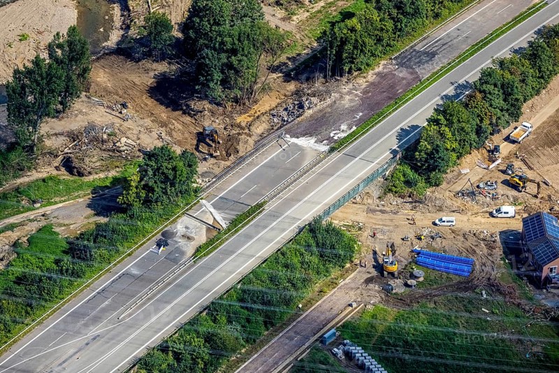 Aerial view, flood area and renovation work on a street in Bad Neuenahr-Ahrweiler, Ahr flood, Ahr valley, Rhineland-Palatinate, Germany, Bad Neuenahr-Ahrweiler, construction work, construction area, construction site, construction measure, construction site, DE, Europe, century flood, aerial photograph, aerial photography, aerial photography, overview, bird's-eye view, birds-eyes view, overview