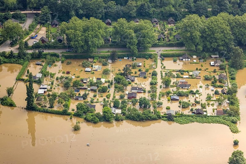 Aerial view, Ruhr flood, flooding, flooded allotment garden site at Holunderweg Mintarder Straße, Saarn, Mülheim an der Ruhr, Ruhr area, North Rhine-Westphalia, Germany, DE, Europe, birds-eyes view, aerial photograph, aerial photography, aerial photography, overview, bird's eye view, floods, floods of the century