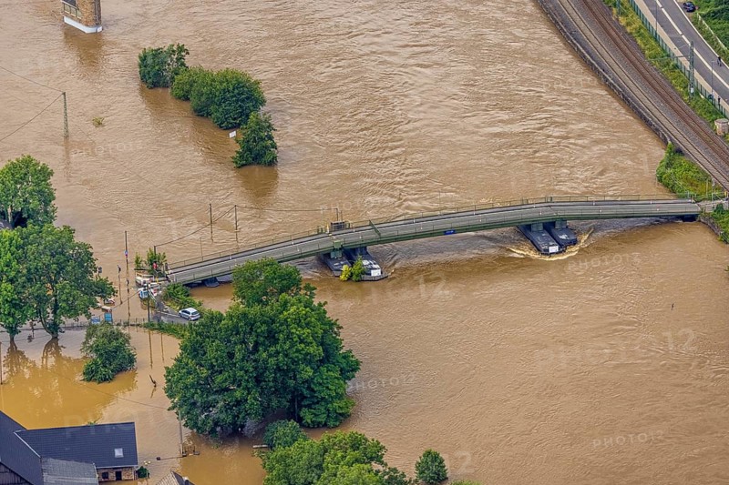 Aerial photo, Ruhr flood, flooding, Dahlhausen floating bridge, Linden, Bochum, Ruhr area, North Rhine-Westphalia, Germany, DE, Europe, birds-eyes view, aerial photo, aerial photography, aerial photography, overview, overview, bird's eye view, flood, flood of the century