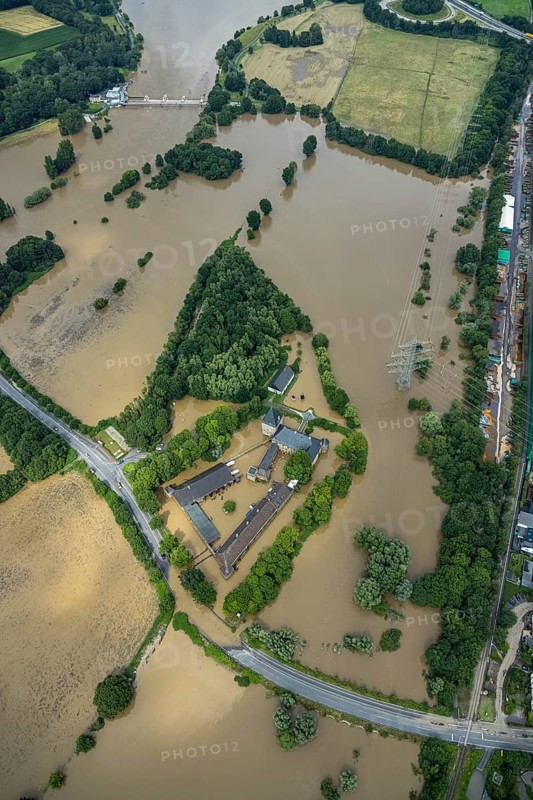 Aerial photograph, Ruhr floods, flooded house Kemnade, flooding, Blankenstein, Hattingen, Ruhr area, North Rhine-Westphalia, Germany, DE, Europe, birds-eyes view, aerial photograph, aerial photography, aerial photography, overview, bird's eye view, Ruhr floods, heavy rain, century floods