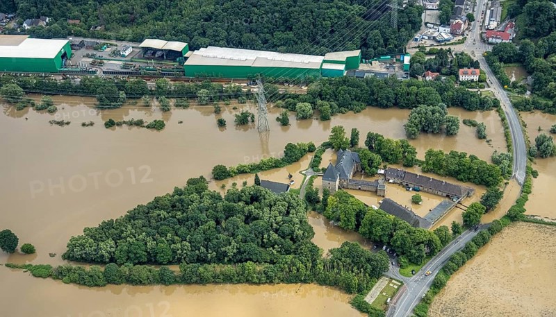 Aerial photograph, Ruhr floods, flooded house Kemnade, flooding, Blankenstein, Hattingen, Ruhr area, North Rhine-Westphalia, Germany, DE, Europe, birds-eyes view, aerial photograph, aerial photography, aerial photography, overview, bird's eye view, Ruhr floods, heavy rain, century floods