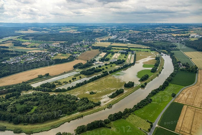 Aerial photo, Ruhr flood, barrage Ense Wickede, flood after heavy rainfall, Waltringen, Ense, Sauerland, North Rhine-Westphalia, Germany, DE, Europe, birds-eyes view, aerial photo, aerial photography, aerial photography, overview, overview, bird's eye view, flood, Möhne, Möesee