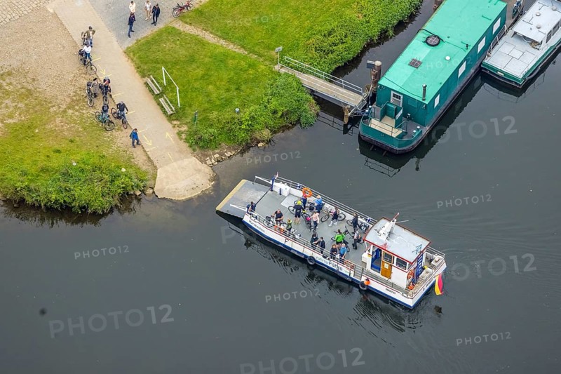 Aerial view, RuhrtalFerry Hardenstein on the river Ruhr in the district Vormholz in Witten, Ruhr area, North Rhine-Westphalia, Germany, DE, Europe, ferry Hardenstein, aerial view, aerial photography, aerial photography, ship, overview, bird's eye view, Witten, birds-eyes view, overview