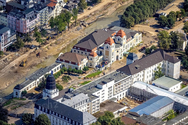 Aerial view, flood area at the river Ahr with spa hotel Bad Neuenahr and Steigenberger Hotel with destroyed bank area of the Ahr in Bad Neuenahr, Bad Neuenahr-Ahrweiler, Ahr valley, Rhineland-Palatinate, Germany, Ahr flood, DE, Europe, flood disaster, gastronomy, flood disaster, hotel, hotel facilities, hotel industry, flood of the century, spa hotel, aerial view, aerial photography, aerial photography, overview, bird's-eye view, overview, flooding, flooding, flooded area