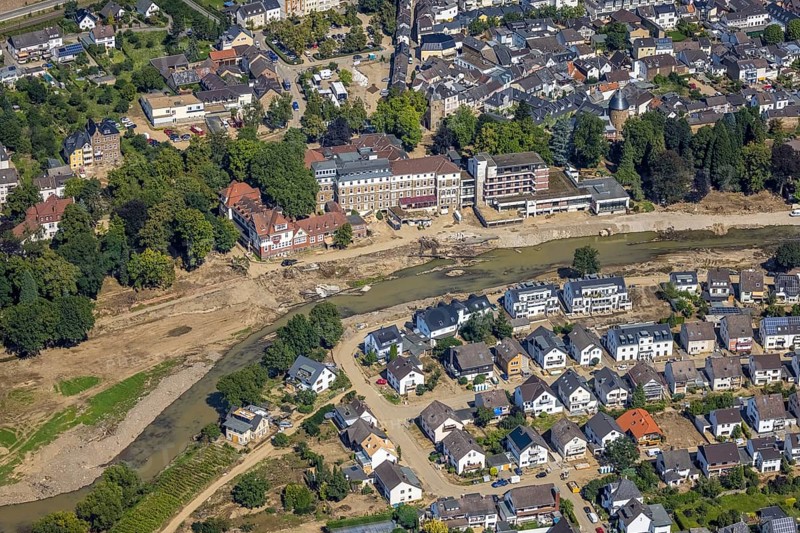 Aerial view, flood area at the river Ahr and Dr. von Ehrenwallsche Klinik in Walporzheim, Bad Neuenahr-Ahrweiler, Ahrtal, Rhineland-Palatinate, Germany, Ahr flood, DE, Europe, specialised clinic, flood disaster, health care, flood, flood disaster, hospital, flood of the century, clinic, clinic, hospital, hospital, aerial view, aerial photography, aerial photography, medical facility, medical aid, overview, bird's-eye view, overview, medical care, flooding, flood, flood area