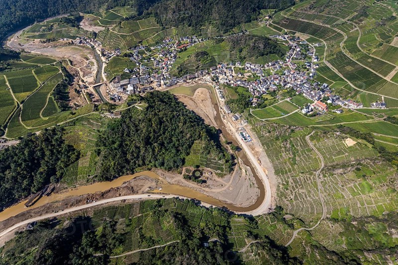 Aerial view, flood area at the river Ahr in the district Mayschoß in Altenahr, Mayschoß, Ahr valley, Rhineland-Palatinate, Germany, Ahr flood, Ahrschleife, Altenahr, DE, Europe, flood disaster, flood disaster of the century, aerial photograph, aerial photography, aerial photography, overview, bird's eye view, vineyards, birds-eyes view, overview, flooding, flood area