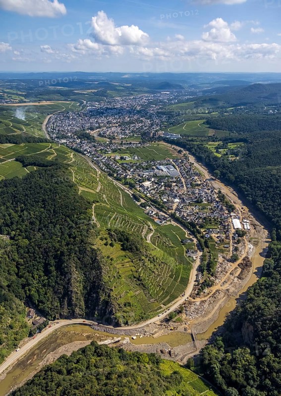 Aerial photograph, flood area at the river Ahr in Walporzheim with view of Ahrweiler, Bad Neuenahr-Ahrweiler, Ahr valley, Rhineland-Palatinate, Germany, Ahr flood, DE, Europe, flood disaster, flood, flood disaster, flood of the century, aerial photograph, aerial photography, aerial photography, overview, bird's-eye view, overview, flooding, flooding, flood area