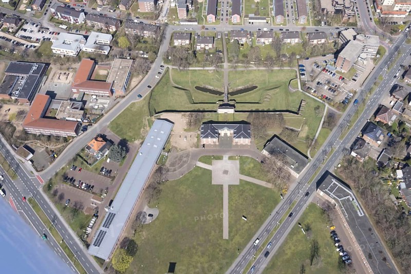 Aerial view, Citadel Wesel, Music School and Art School Wesel, LVR-Niederrheinmuseum Wesel, Erich-Kästner-Schule, Schule am Ring, Zitadellenviertel, Wesel, Ruhr area, Lower Rhine, North Rhine-Westphalia, Germany, An der Zitadelle, education, educational institution, DE, Europe, culture, art, art museum, educational institute, aerial view, aerial photography, aerial photography, museum, park, school, pond, overview, bird's eye view, birds-eyes view, cultural use, overview