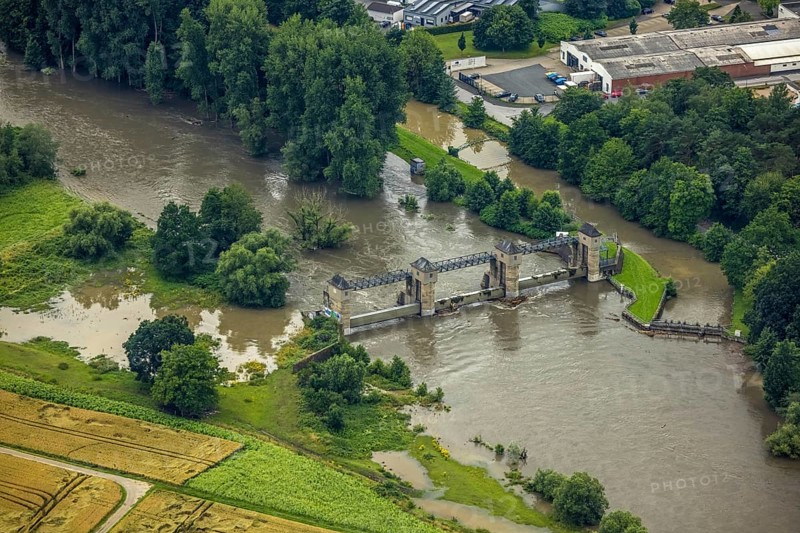 Aerial photo, Ruhr flood, flood after heavy rainfall, Echthausen, Wickede, Sauerland, North Rhine-Westphalia, Germany, DE, Europe, birds-eyes view, aerial photography, aerial photography, overview, bird's eye view, flood, Möhne, Möhnesee