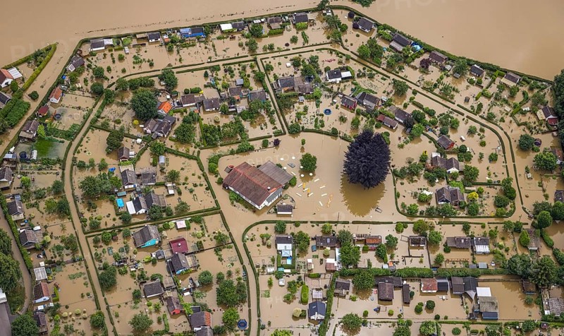 Aerial photo, Ruhr flood, flooded campsite Amsel restaurant on the Ruhr Valley cycle path in Schwerte, Schwerte, Ruhr area, North Rhine-Westphalia, Germany, DE, Europe, birds-eyes view, aerial photo, aerial photography, aerial photography, overview, bird's eye view