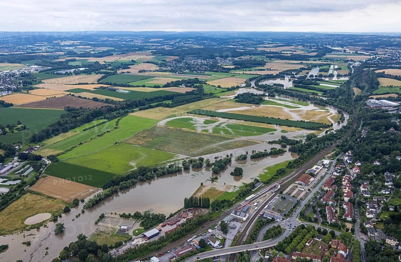 Aerial photo, Ruhr flood, Fröndenberg, Fröndenberg/Ruhr, Ruhr area, North Rhine-Westphalia, Germany, DE, Europe, birds-eyes view, aerial photography, aerial photography, overview, overview, bird's eye view